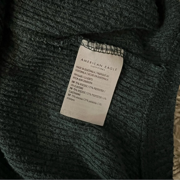 American Eagle Cozy Turtleneck Sweater - Picture 7 of 8